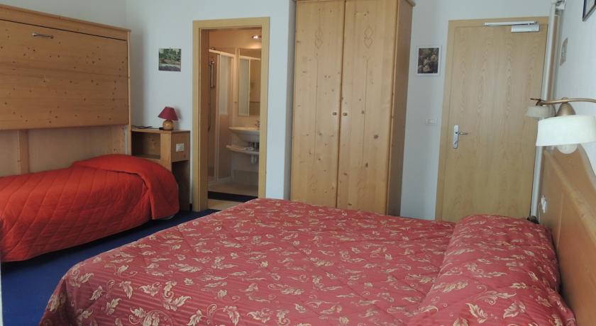 Liz Hotel & Apartments Predazzo Room photo